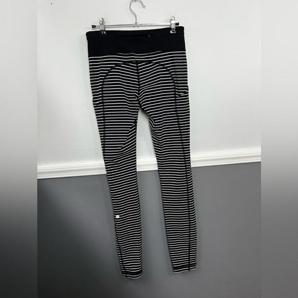 Lululemon Speed Tight II Parallel Stripe Black & White Luxtreme Leggings 28in 6 - Picture 6 of 7